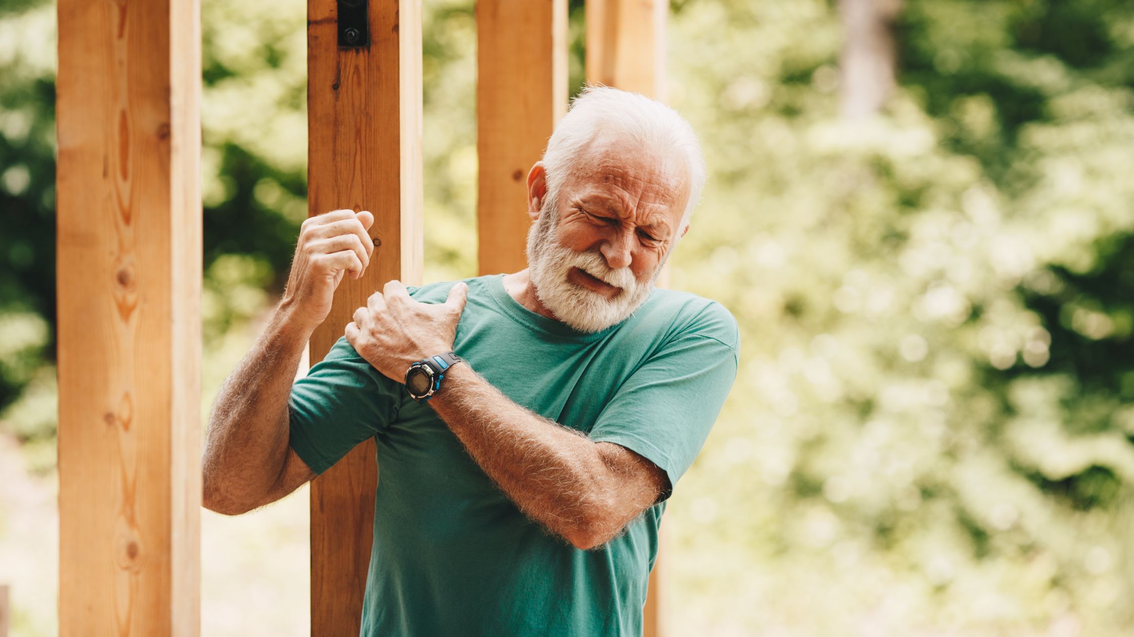 Stem Cell Shots for Shoulder Pain: Do They Work?